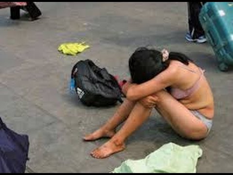 【中国全裸エロ画像】土人かよｗｗｗ中国の街中で全裸になってる女の姿にエロさを感じないｗｗｗ その3