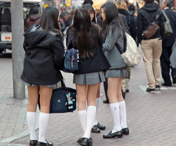 【街撮りJKエロ画像】ピチピチむちむちの太ももがいっぱいｗｗｗ集団で登下校する女子高生の姿に理性が崩壊するｗｗｗ その6