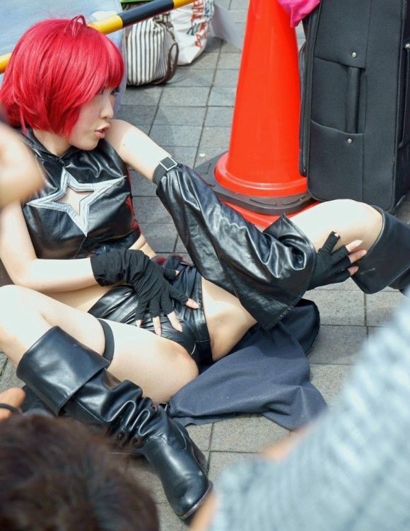 【コスプレエロ画像】すげー卑猥な身体ｗｗｗメンヘラとしか思えないコスプレイヤーがこちら！ その9