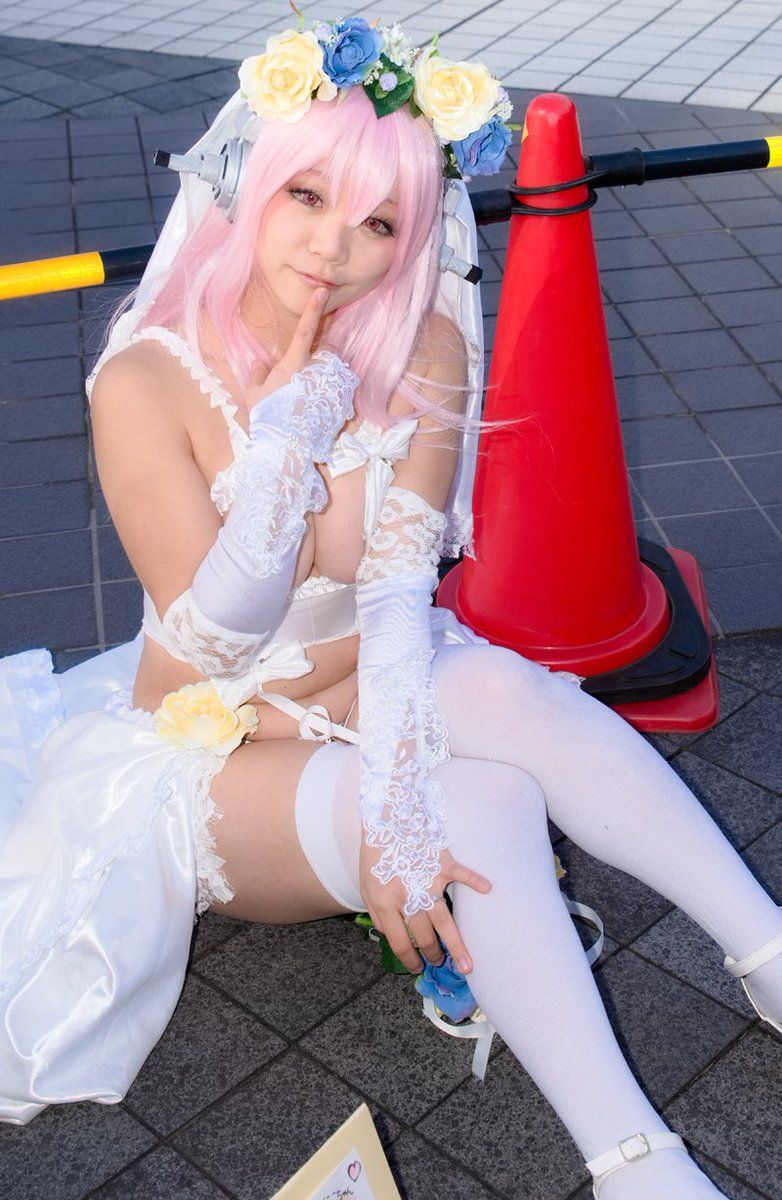 【コスプレエロ画像】たわわに実ったコスプレイヤーのおっぱい！衣装がはち切れそうな巨乳ｗｗｗｗ その14