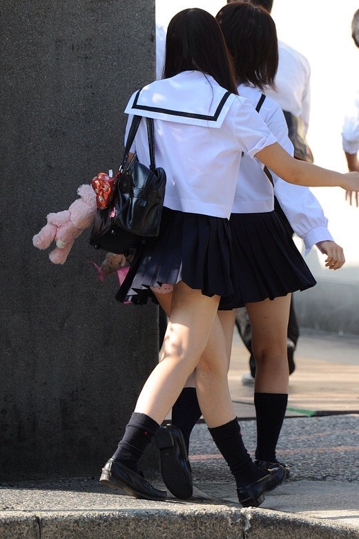 【ミニスカJK街撮り画像】やっぱり女子高生のスカートは短いほうがいいです！！男なら誰もがそう答える街撮り画像 その12