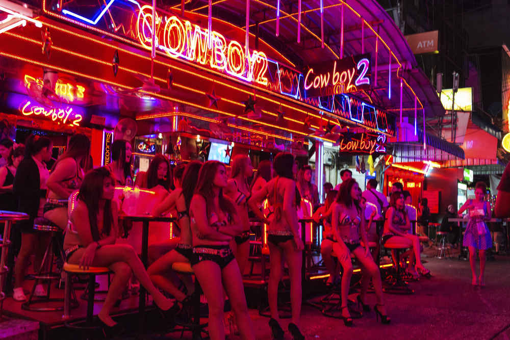 【東南アジア売春街】ゴーゴーバーが乱立する東南アジアの歓楽街がすげーーｗｗｗ その12