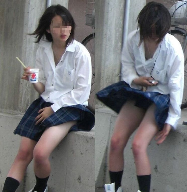 【パンチラエロ画像】女子高生のパンチラは天然が一番！街中で偶然撮れたハプニング的なパンチラ画像 その2